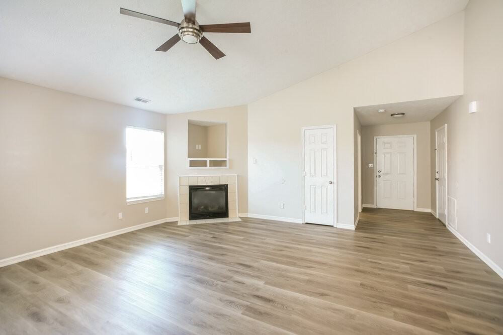 823 Pine Lake Dr - Photo 5 of 16