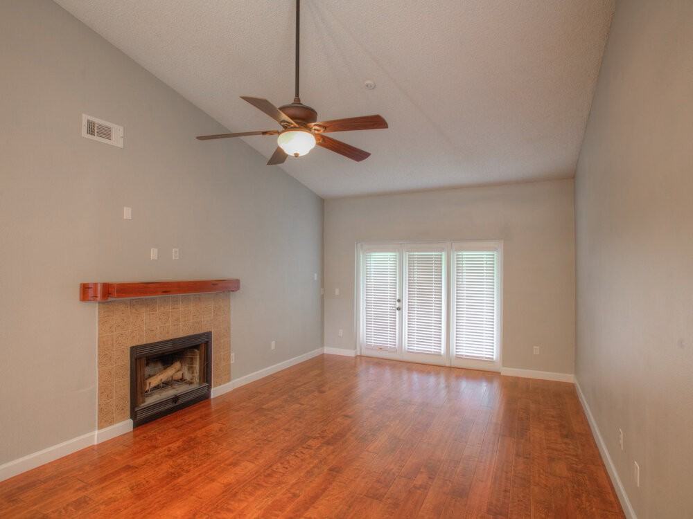 420 Mainsail Ct - Photo 2 of 17