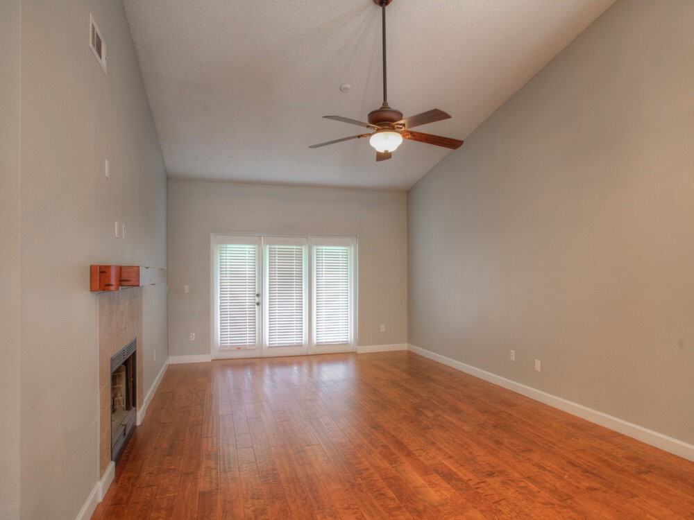 420 Mainsail Ct - Photo 3 of 17
