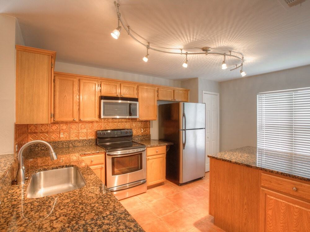 420 Mainsail Ct - Photo 6 of 17