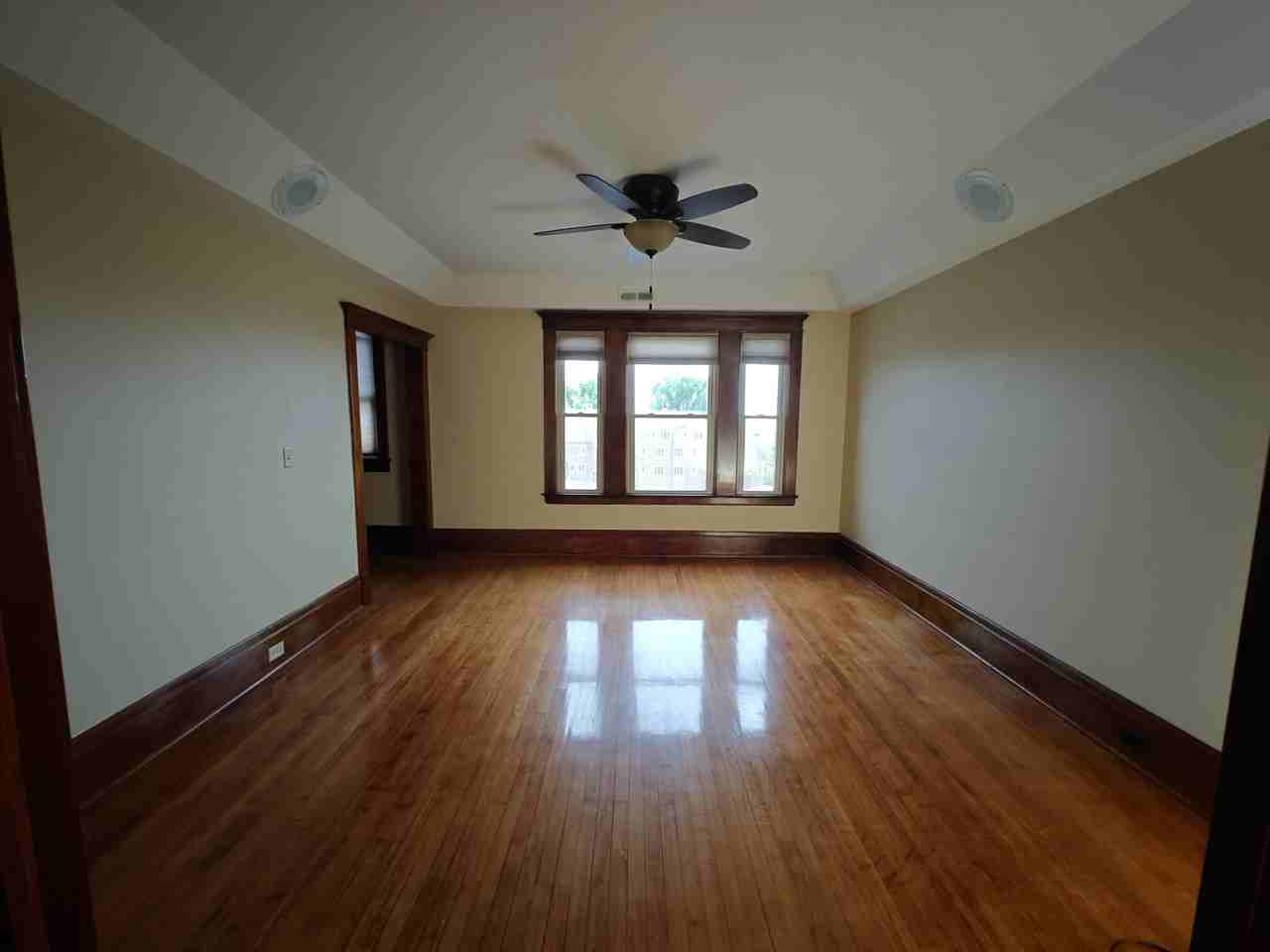821 E 1st St #3 - Photo 6 of 28