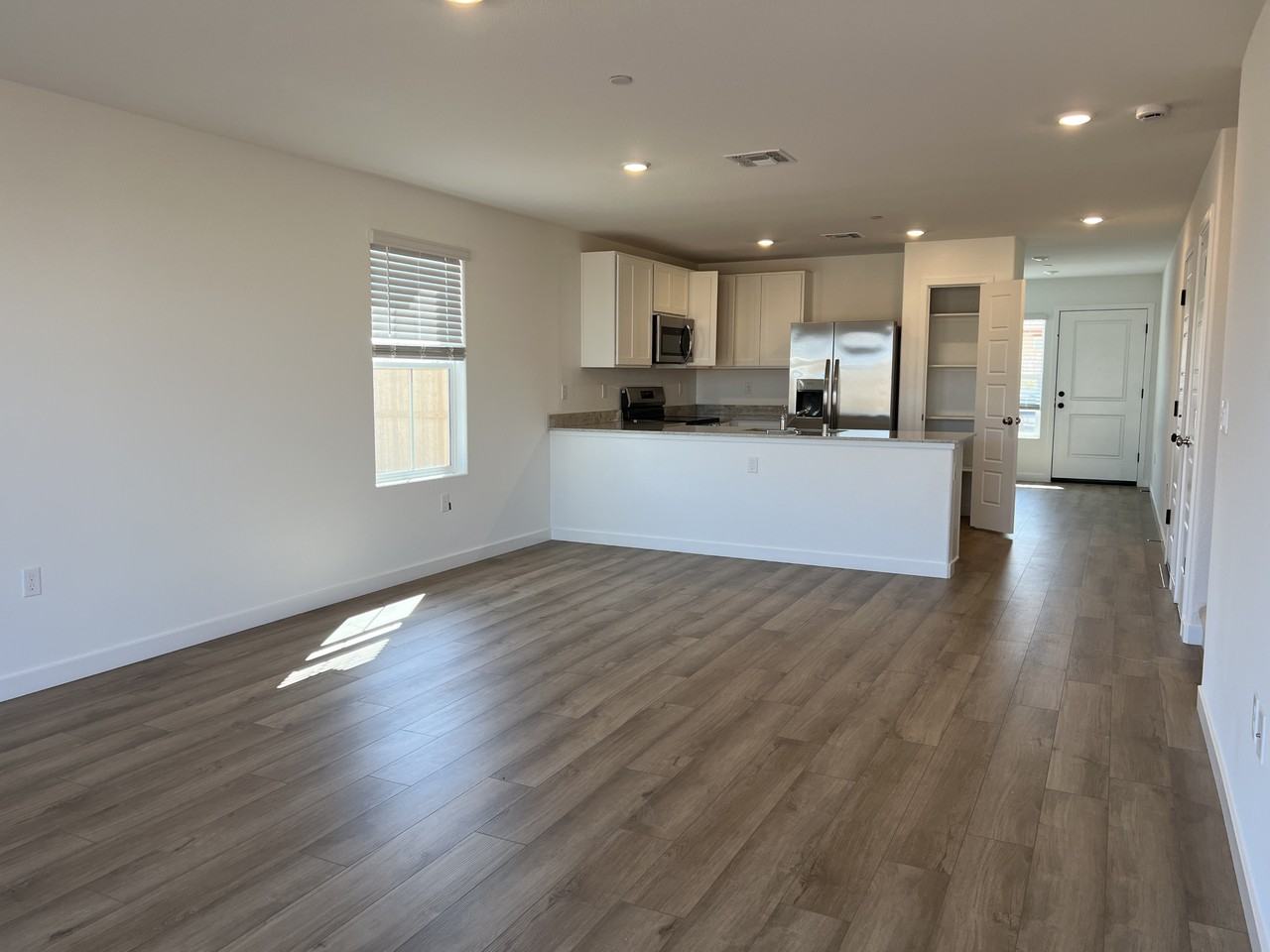 4438 Greenshank Way - Photo 7 of 28