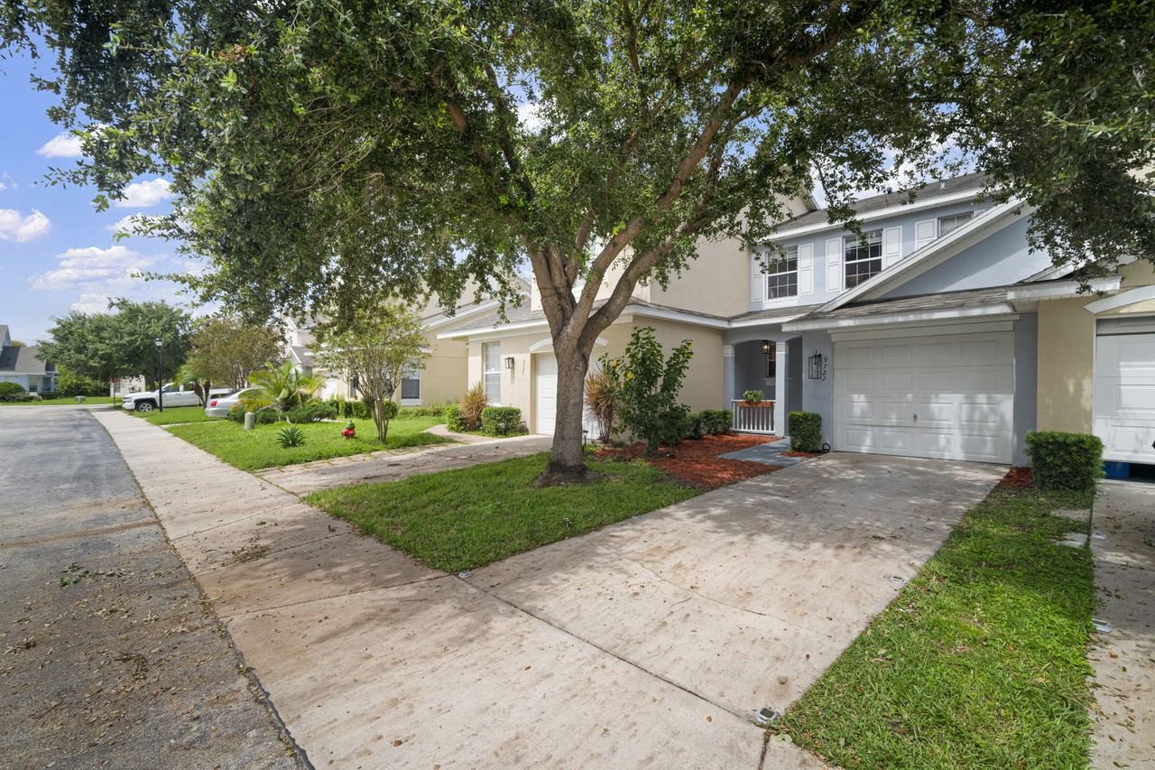 9722 Forestdale Ct - Photo 2 of 30