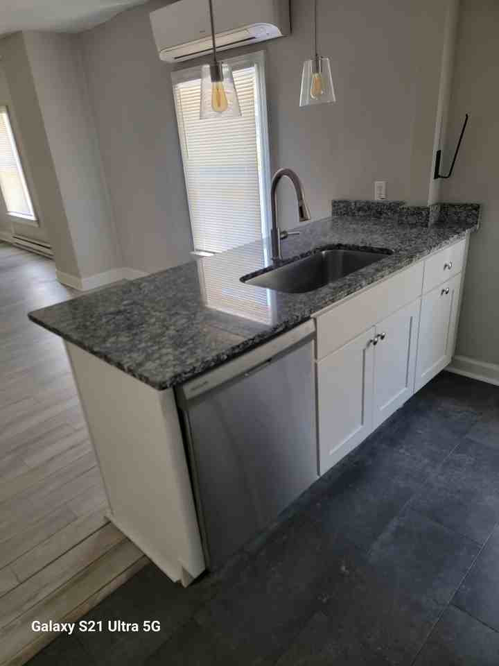 9284 Peachtree St - Photo 6 of 14
