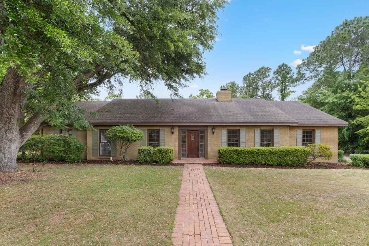 2451 Belcher Dr - Photo 2 of 38