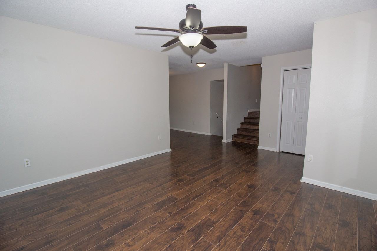 103 Hickory Valley Rd - Photo 3 of 20