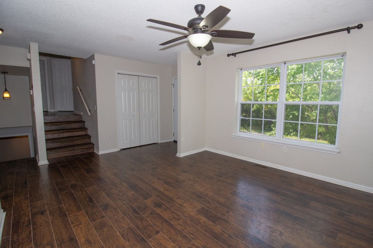 103 Hickory Valley Rd - Photo 5 of 20