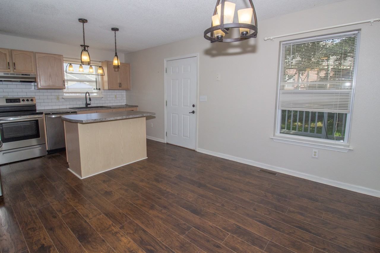 103 Hickory Valley Rd - Photo 7 of 20