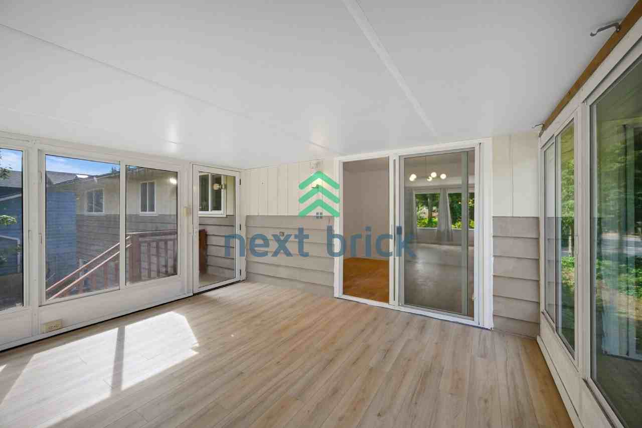 15805 56th Ave W - Photo 4 of 25