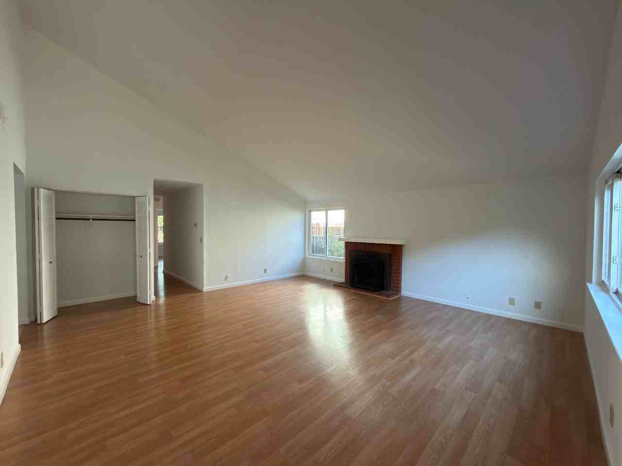 319 Lassenpark Cir - Photo 2 of 31