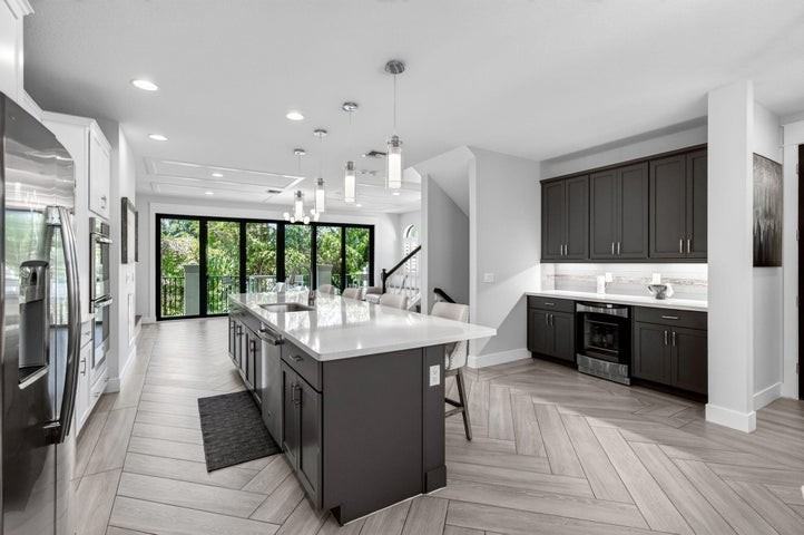 622 Windward Circle South - Photo 4 of 8