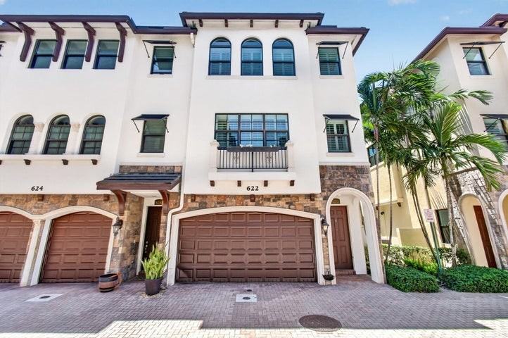 622 Windward Circle South - Photo 2 of 8