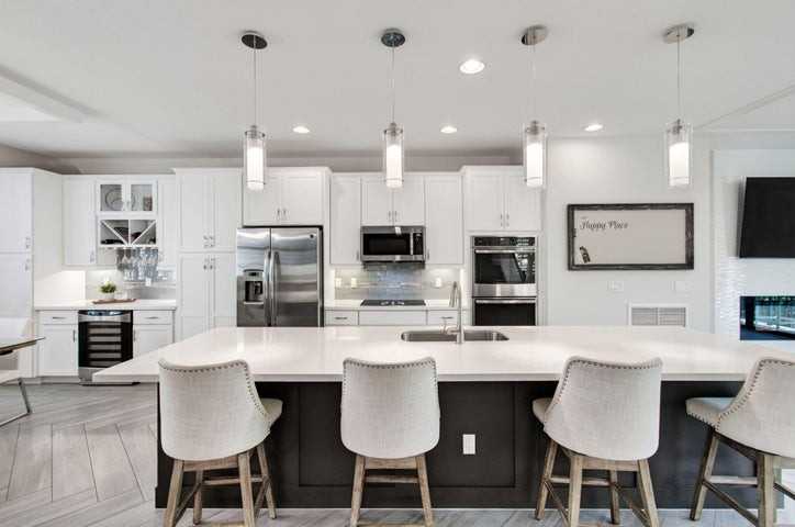 622 Windward Circle South - Photo 6 of 8