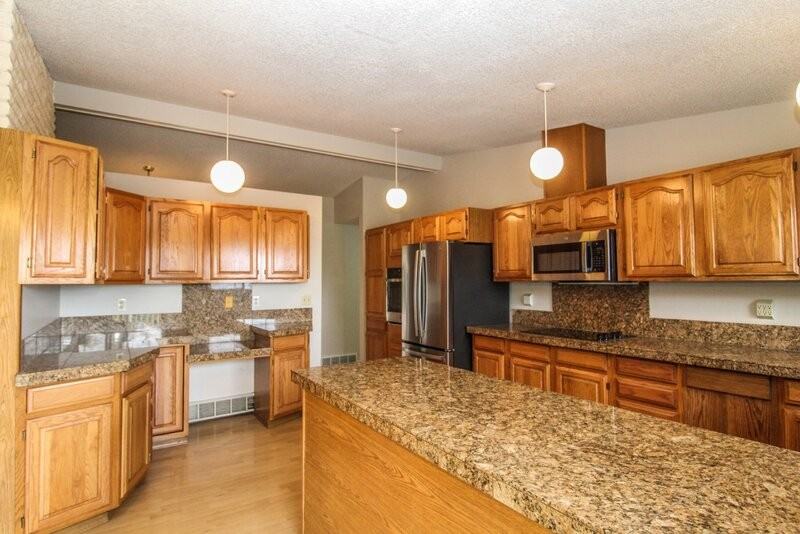 3233 54th St Sw - Photo 6 of 32