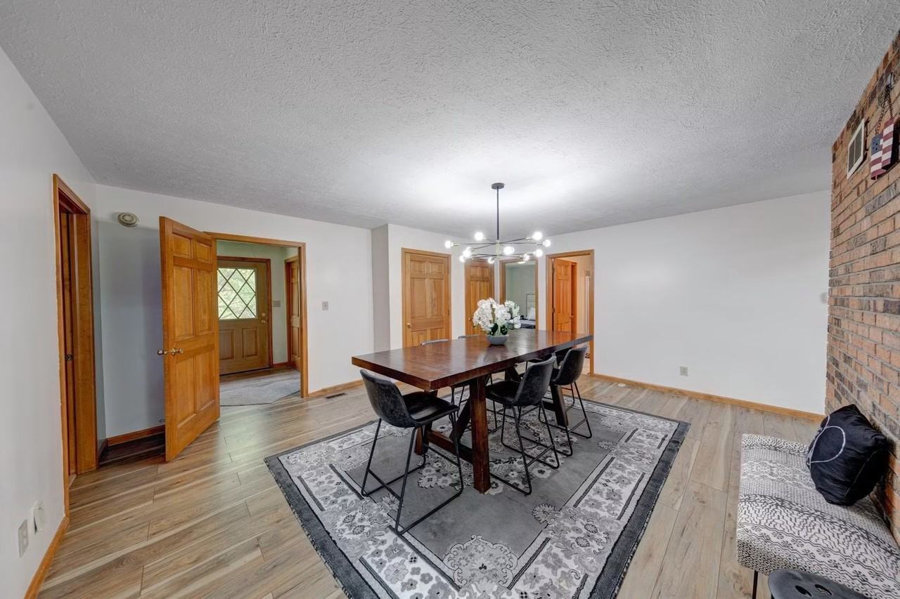 3850 Wicker Rd - Photo 7 of 19