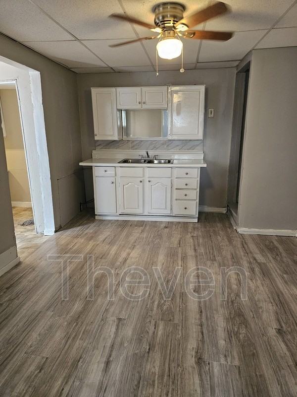 107 Titus Ave - Photo 6 of 16
