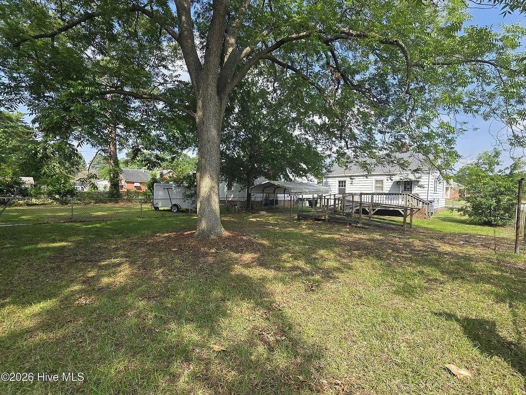 1001 Russell St - Photo 3 of 3