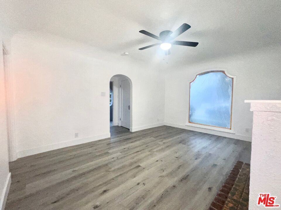 5590 Lemon Ave - Photo 4 of 4
