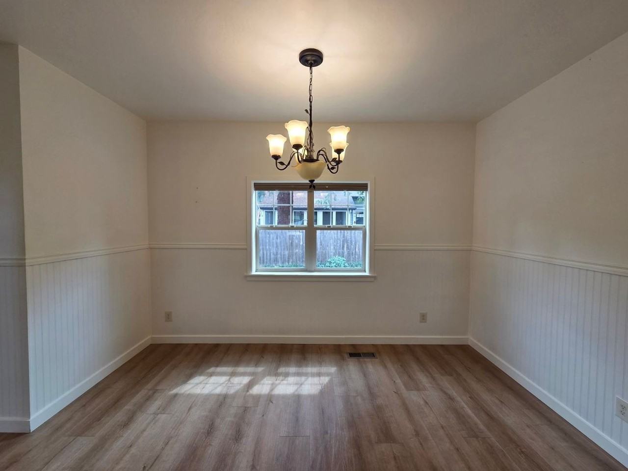 907 Bellview Ave - Photo 5 of 27