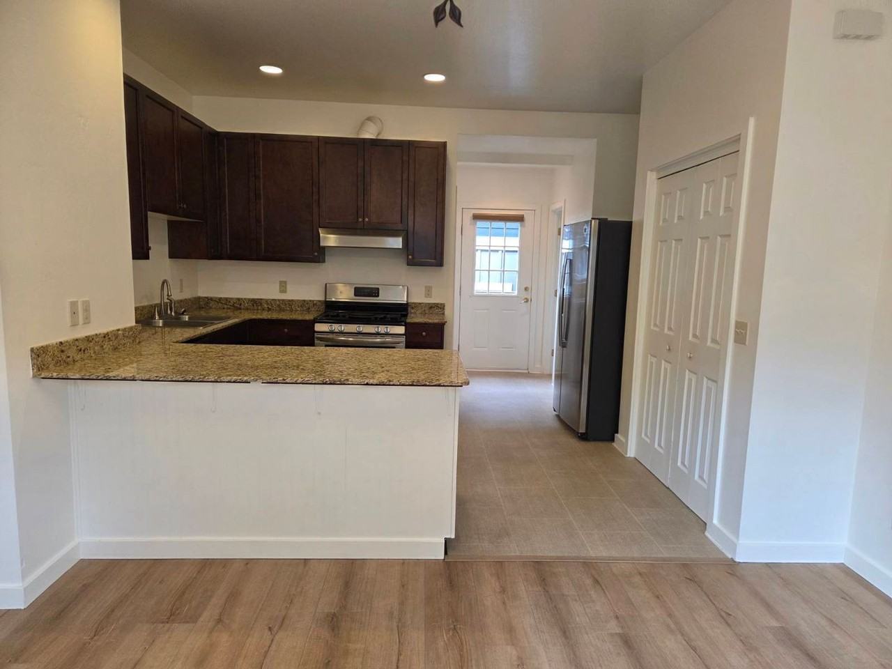 907 Bellview Ave - Photo 7 of 27