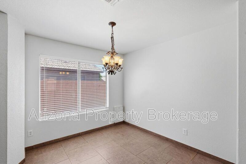 10249 E Calypso Ave - Photo 7 of 30