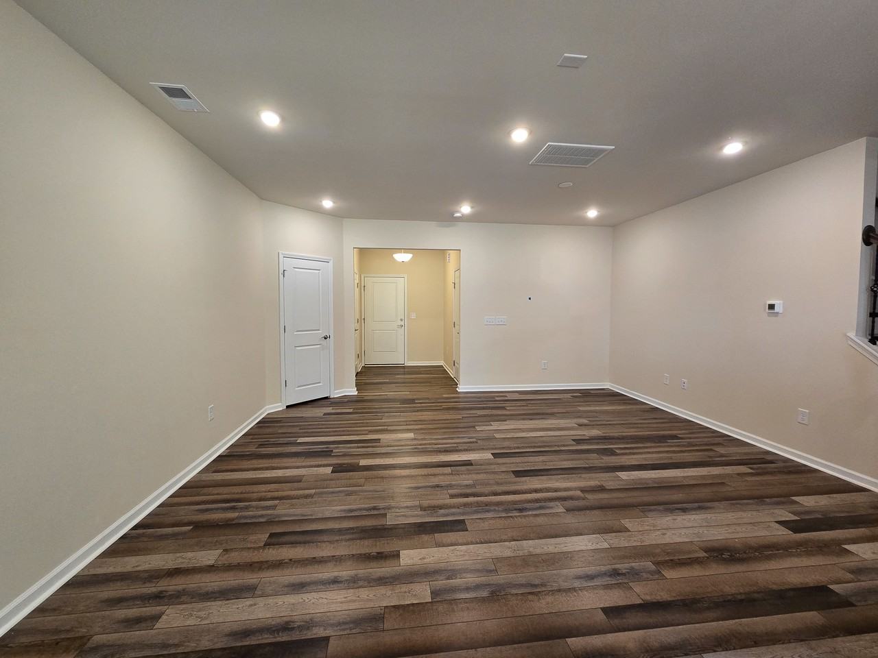 306 Villanova Dr - Photo 6 of 38