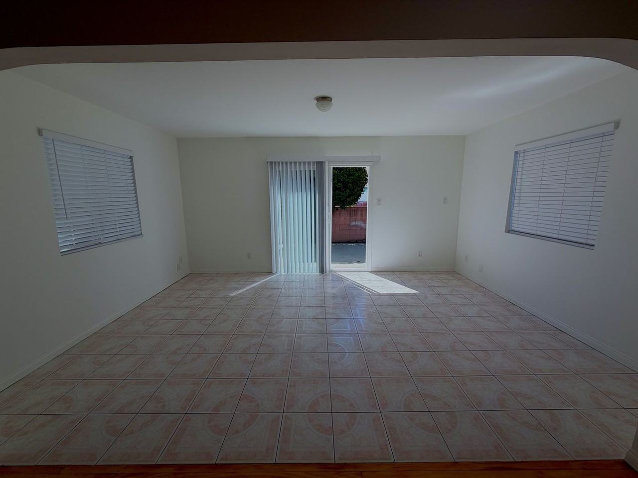 11009 Danube Ave - Photo 3 of 16
