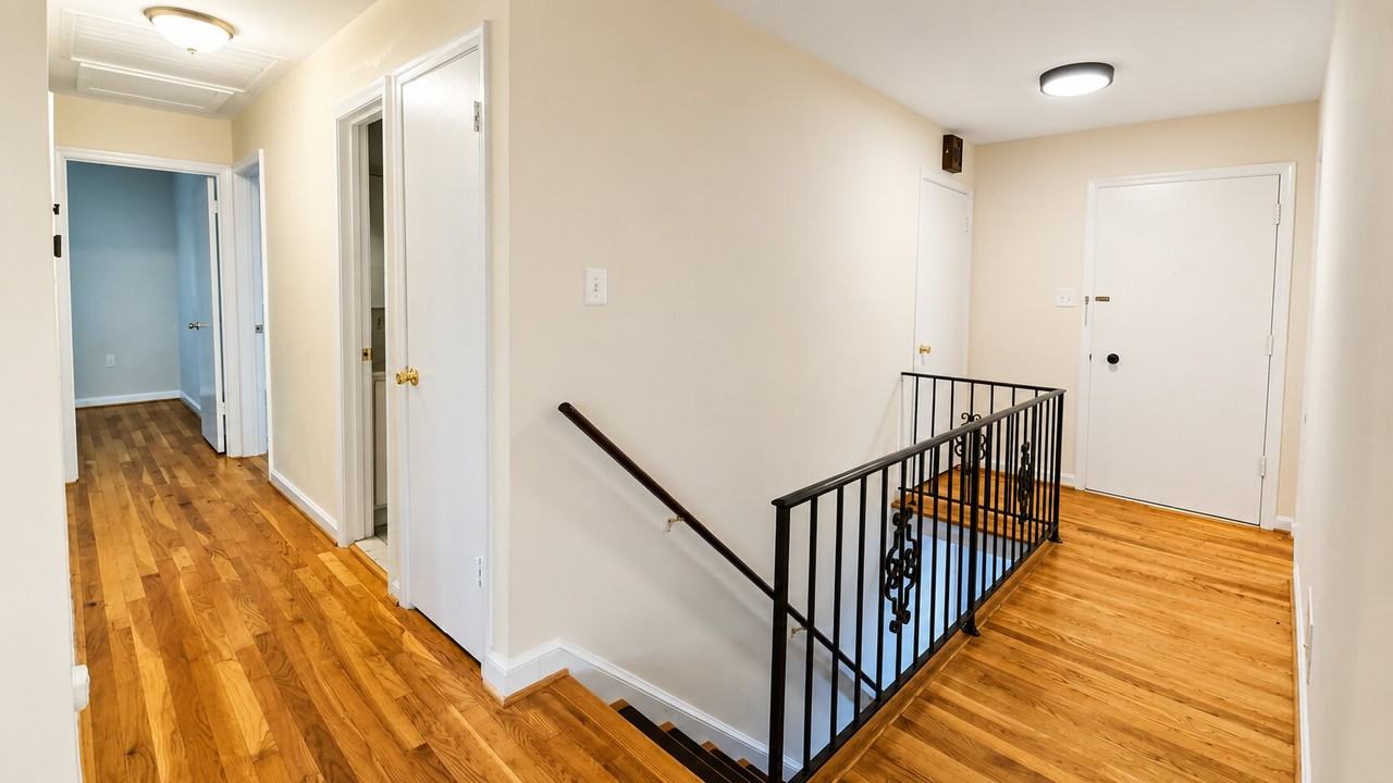 8459 Thames St - Photo 3 of 25