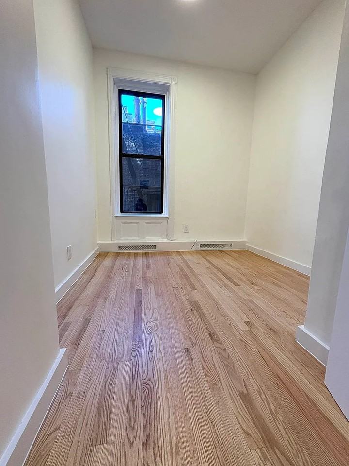 1430 Lexington Ave #32E - Photo 2 of 5