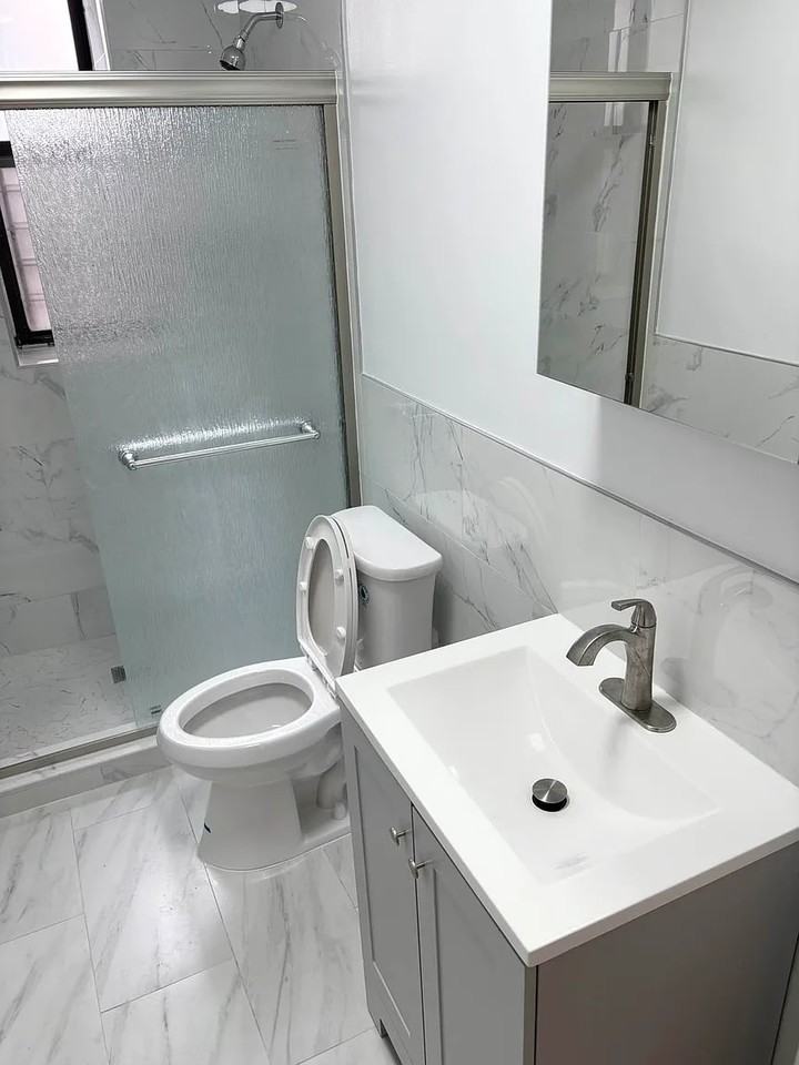 1430 Lexington Ave #32E - Photo 5 of 5