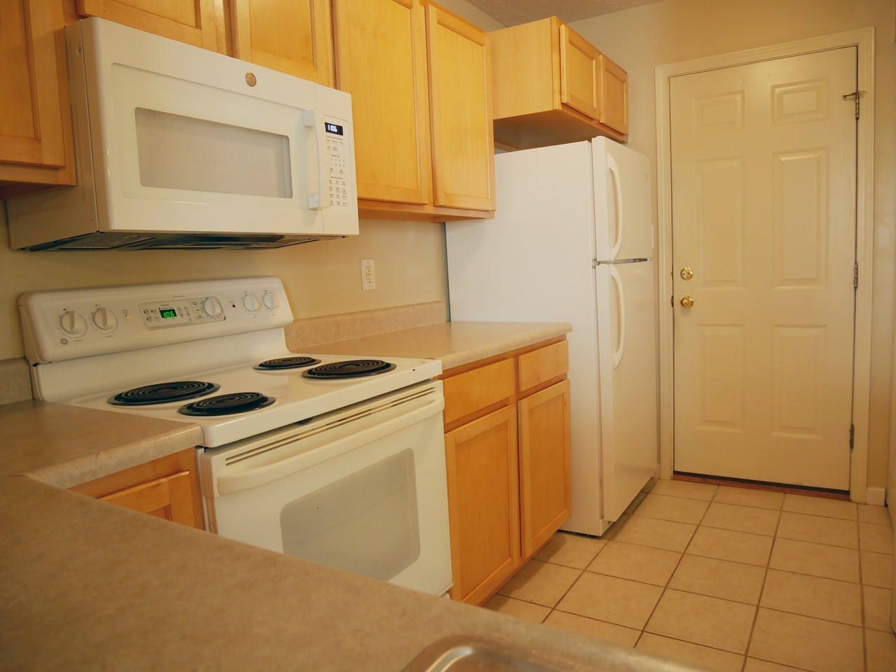 2626 E Oaklawn Ct #2622 - Photo 6 of 15