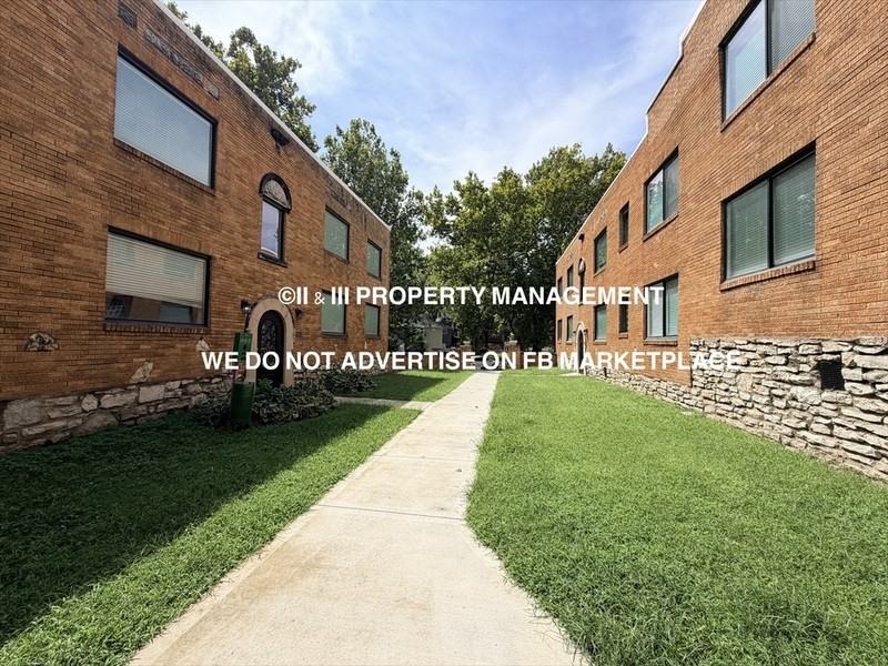 4509 Roanoke Pkwy - Photo 5 of 21