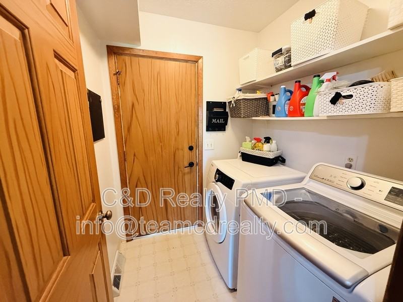 8462 Glenbrook Dr - Photo 7 of 22