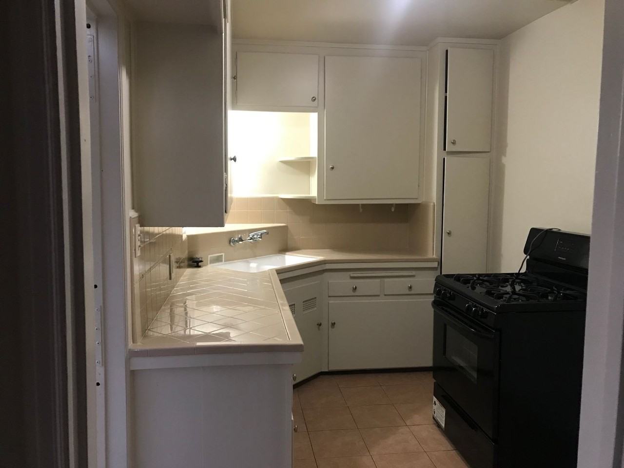 2107 W Carson St - Photo 7 of 13