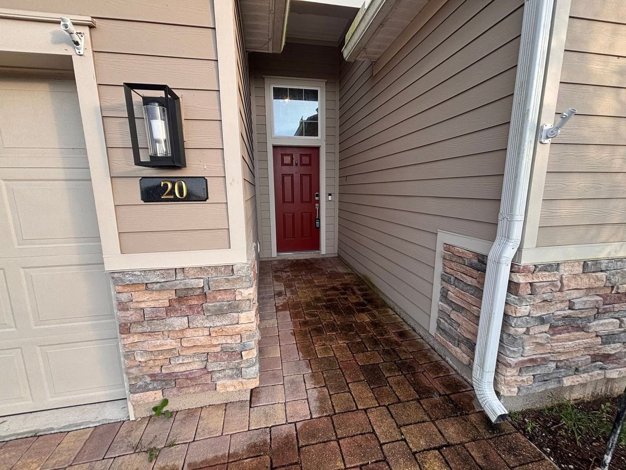 20 Beauclair Blvd - Photo 3 of 36