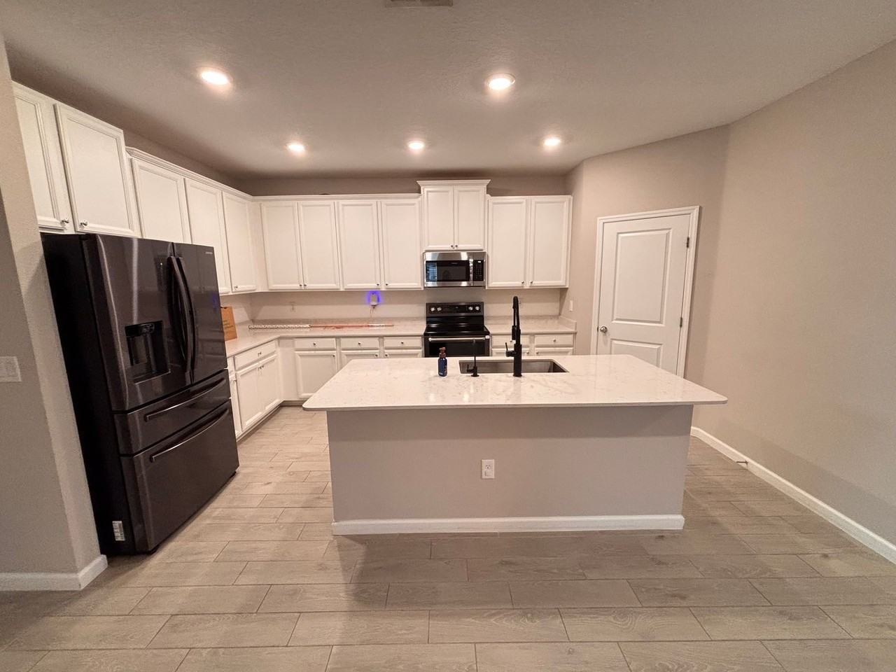 20 Beauclair Blvd - Photo 6 of 36