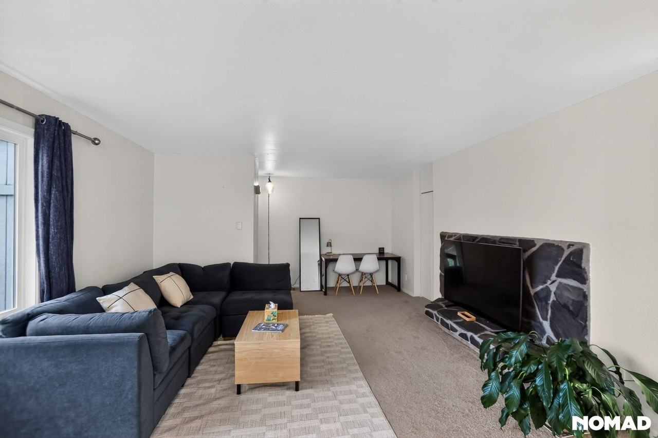 8317 Jewel Lake Rd - Photo 3 of 15
