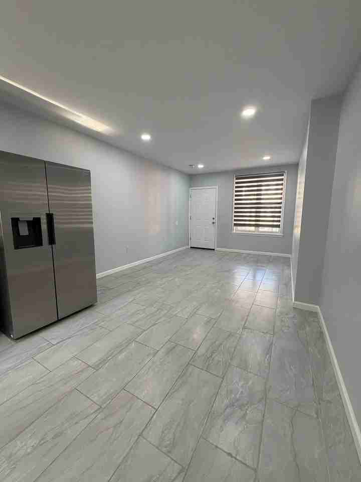 32 S 53rd St - Photo 3 of 33