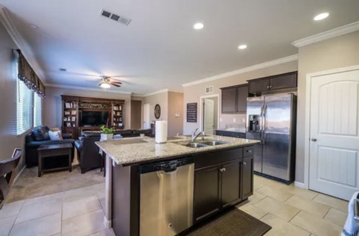 1164 W Muir Way #NA - Photo 5 of 17