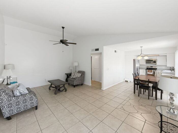 121 W Loma Vista Dr - Photo 6 of 25