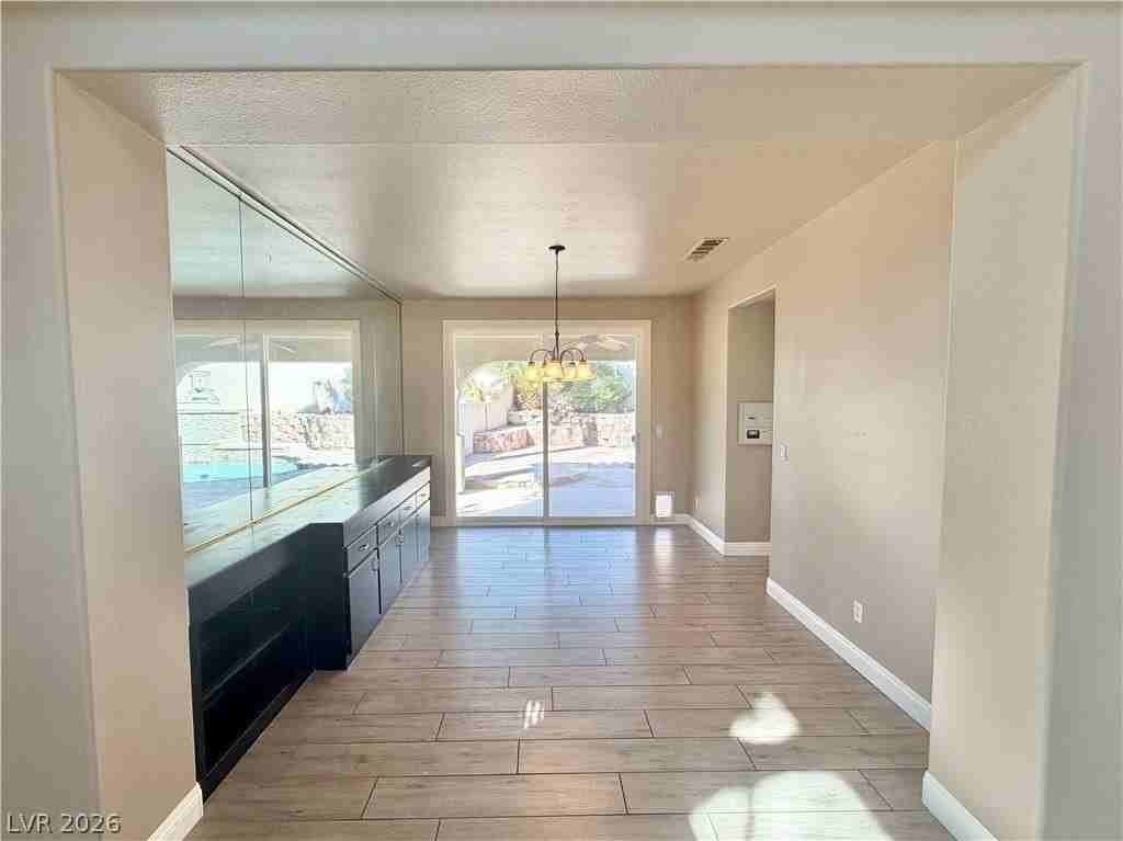 2317 Thayer Ave - Photo 5 of 34