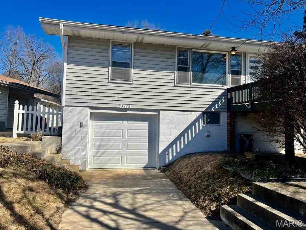 3338 Elm St - Photo 2 of 9