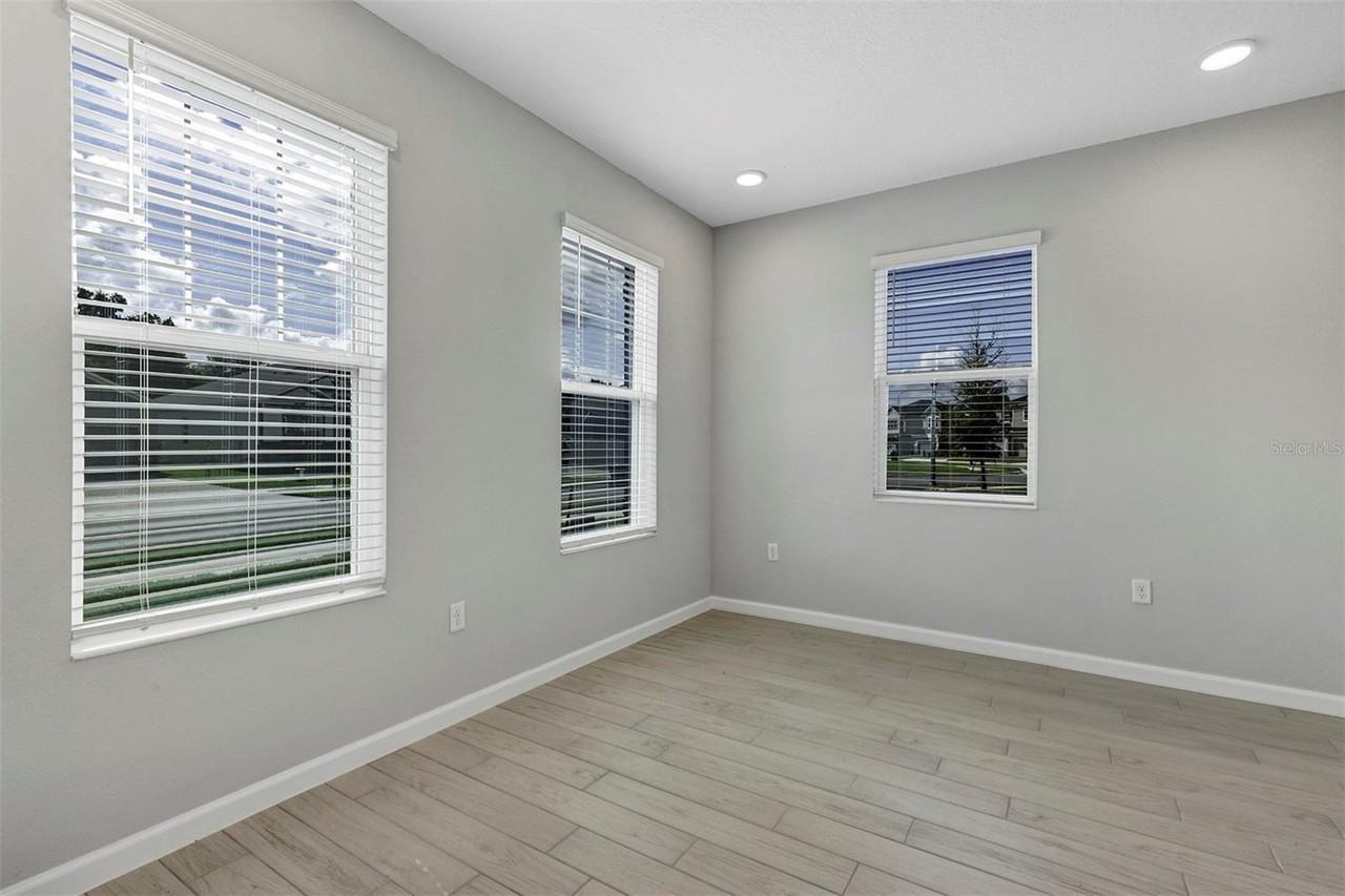 518 Lady Palm St - Photo 6 of 50