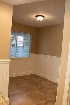 5833 Morgan Pl - Photo 5 of 6