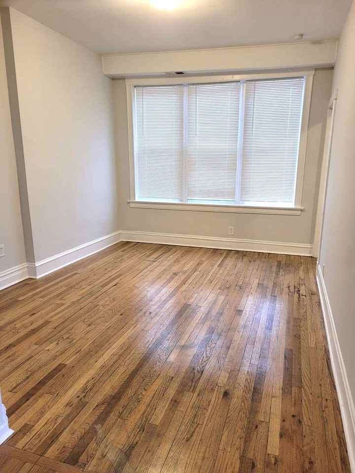 1255 N Harding Ave #2S - Photo 7 of 13