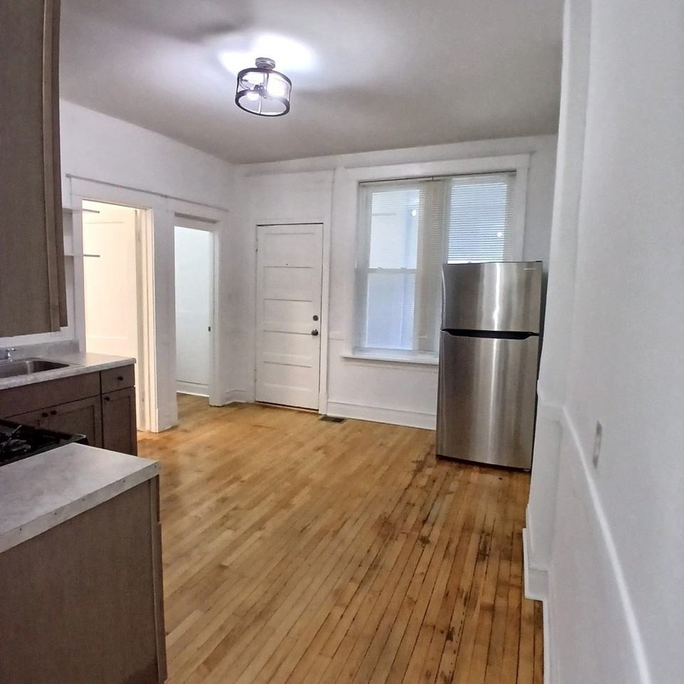 4050 W Hirsch St #1 - Photo 5 of 13