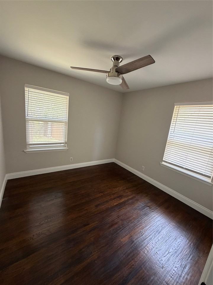 2579 Springvale Dr - Photo 7 of 9
