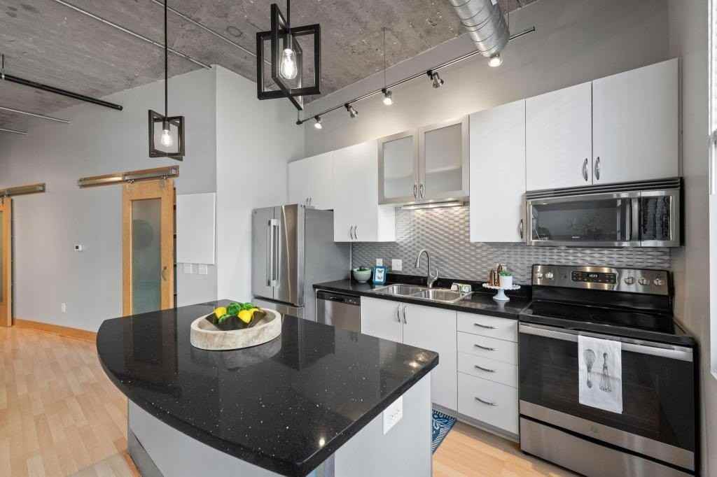918 3rd St N #207 - Photo 6 of 23