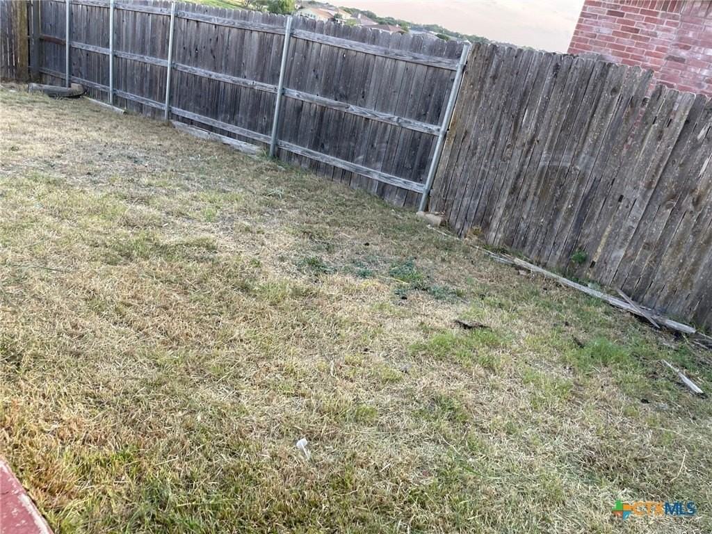2508 Mikulec Dr - Photo 5 of 47