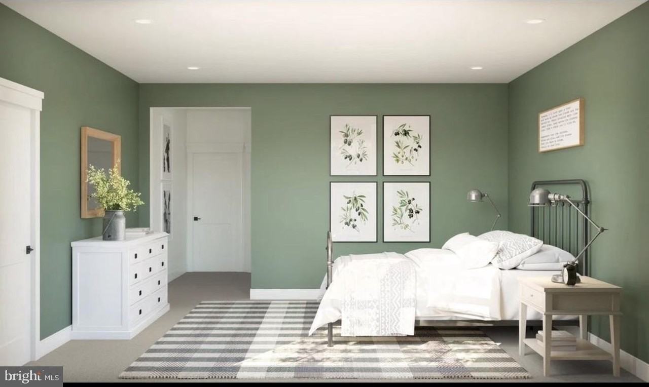 2718 Light St - Photo 3 of 16